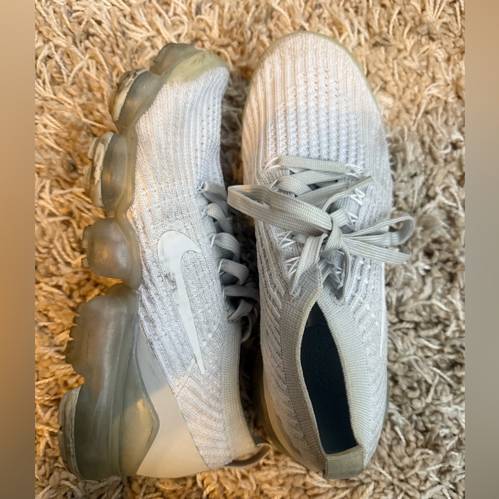 WOMEN'S NIKE AIR VAPORMAX FLYKNIT 3
RUNNING SHOES Size 7